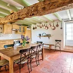 Spacieuse Avec Piscine Privee, A Salies, 250 M², 6 Chbres
