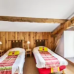 Spacieuse Avec Piscine Privee, A Salies, 250 M², 6 Chbres Salies