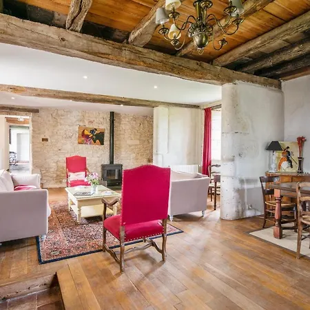 Vila Spacieuse Avec Piscine Privee, A Salies, 250 M², 6 Chbres Salies