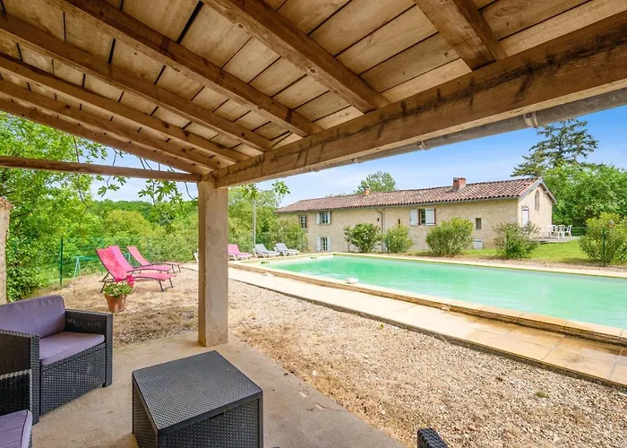 Spacieuse Avec Piscine Privee, A Salies, 250 M², 6 Chbres ヴィラ Saliès